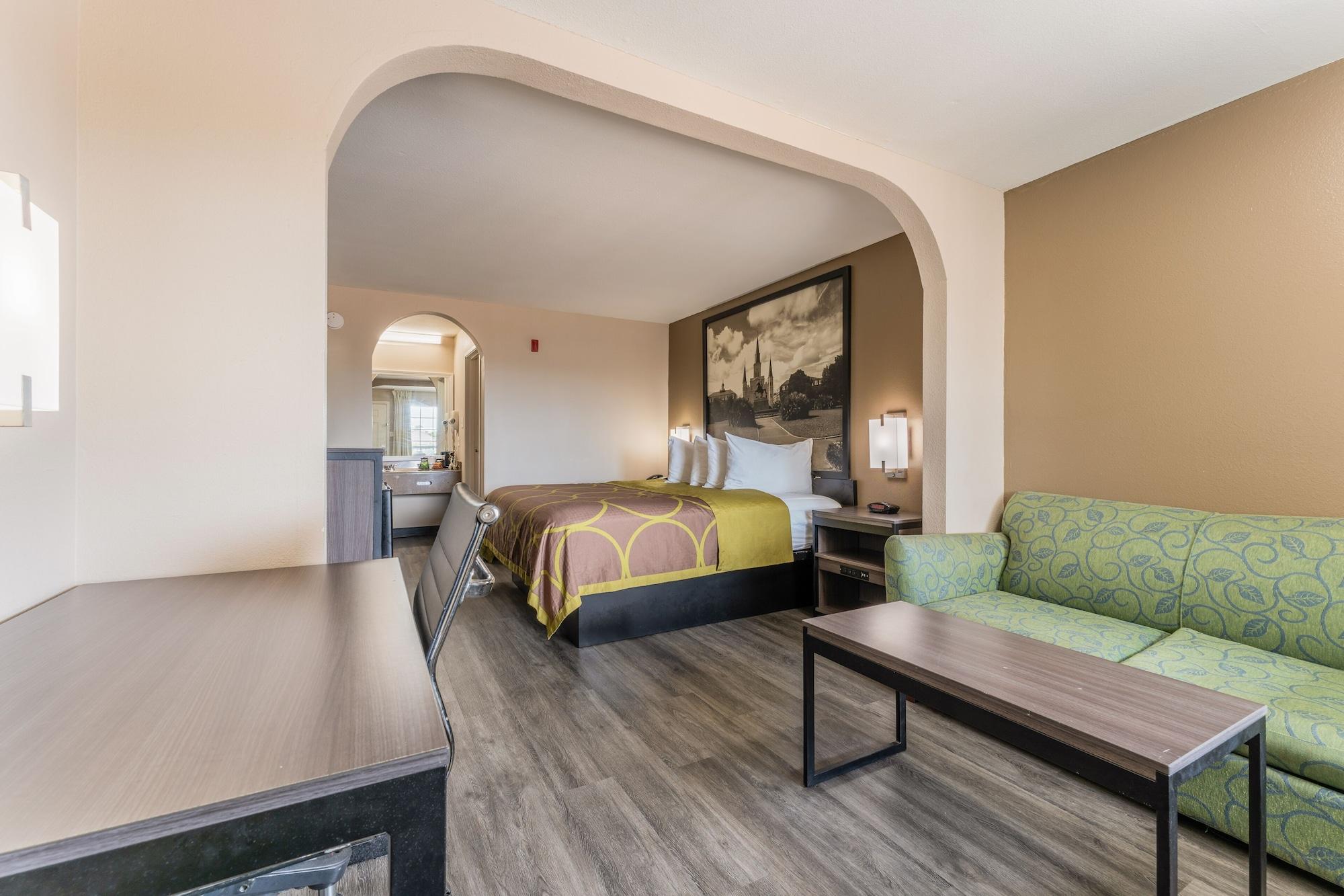 Super 8 By Wyndham Lake Charles Northeast Экстерьер фото